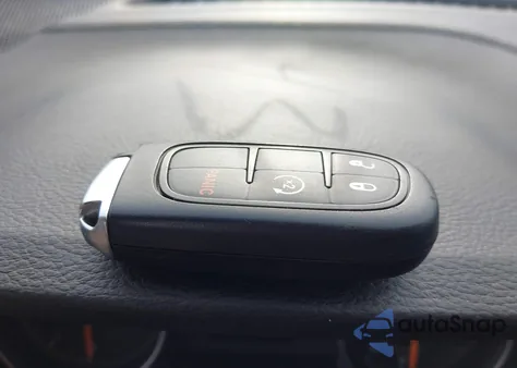 2021 Jeep Cherokee Altitude 4X4 z USA, uszkodzony, nr VIN 1C4PJMLB3MD100981